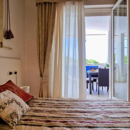 Sea View Penthouse With Hydro-massage דירה